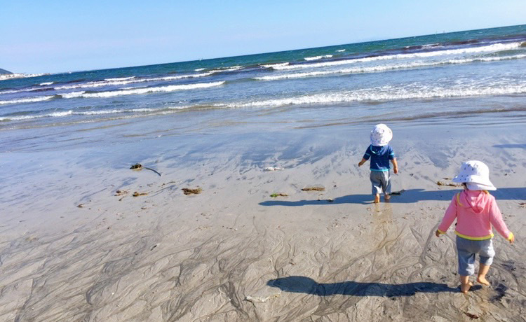 由比ヶ浜の波が平和に永く続きますように